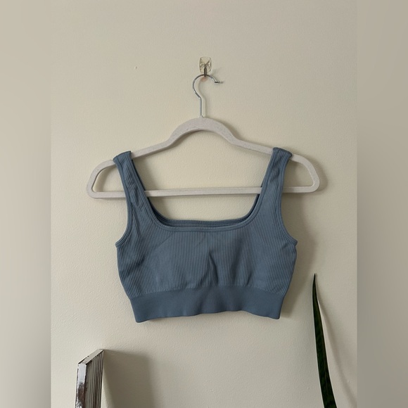 Chic Blue Ribbed Top - Picture 3 of 3